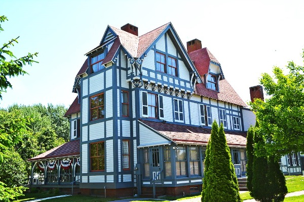 Emlen Physick Estate