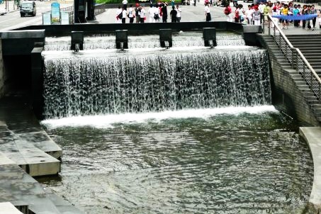 Cheonggyecheon Stream