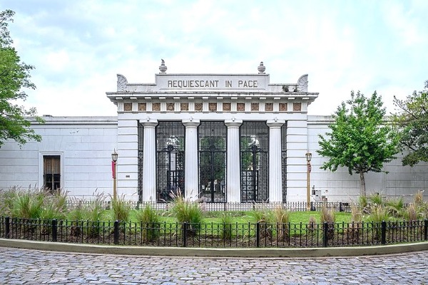 La Recoleta Cemetery