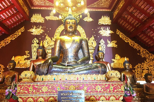 Temple of the Emerald Buddha (Wat Phra Kaew)