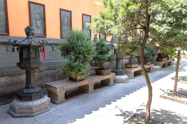 Jade Buddha Temple