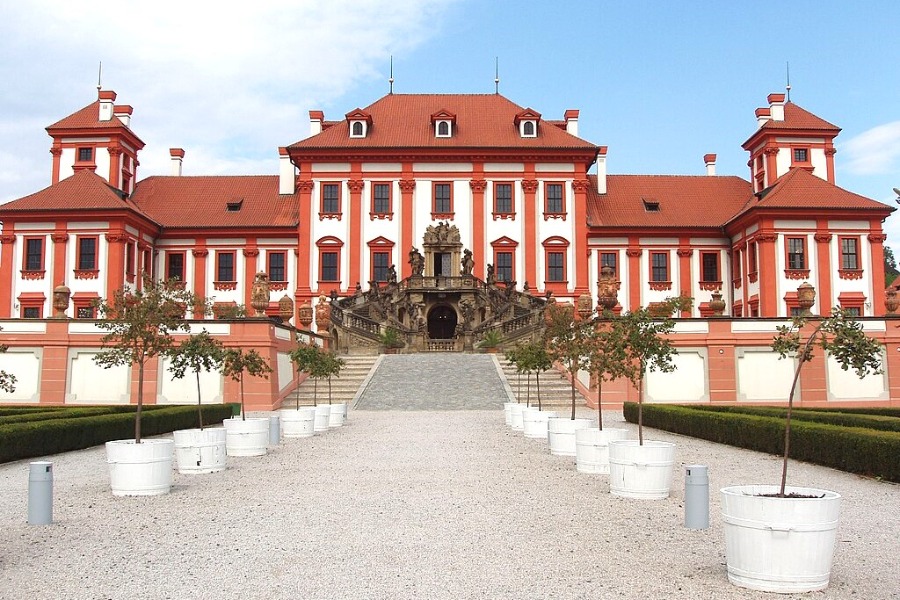 Troja Chateau